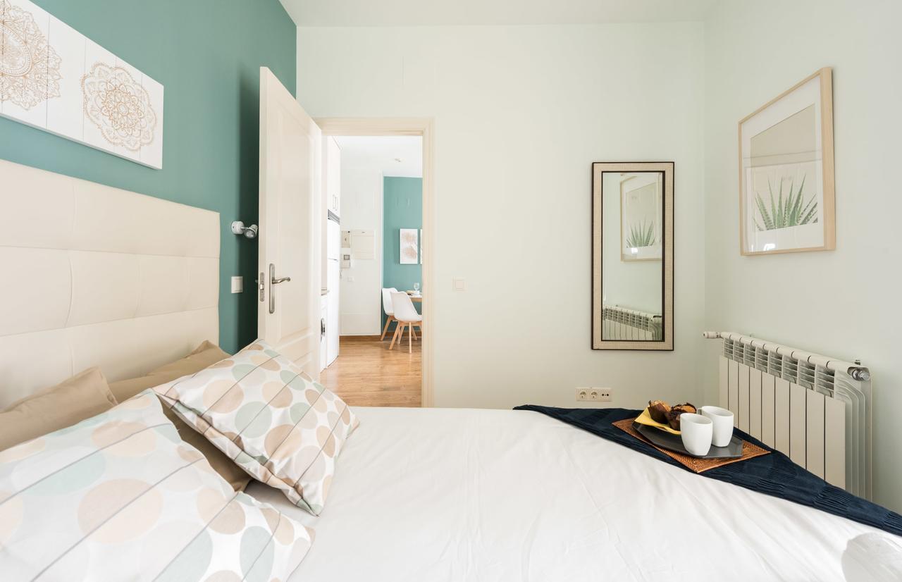 Apartament Gran Via I Santa Ana Madryt Zewnętrze zdjęcie
