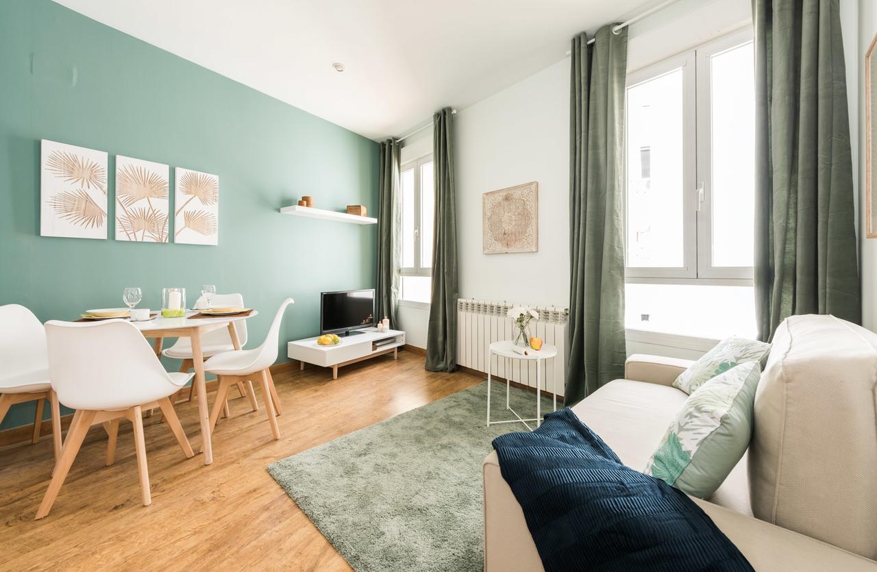 Apartament Gran Via I Santa Ana Madryt Zewnętrze zdjęcie