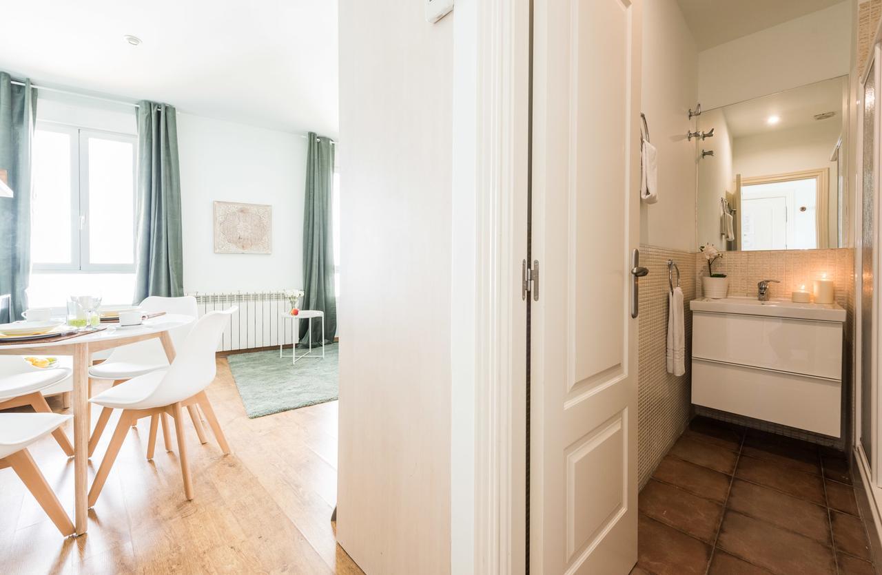 Apartament Gran Via I Santa Ana Madryt Zewnętrze zdjęcie